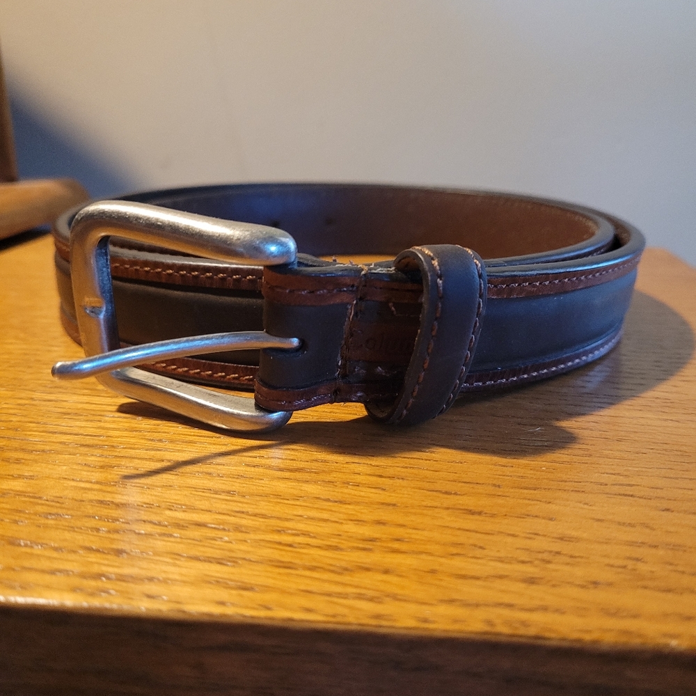 Columbia leather belt Size 40, unisex